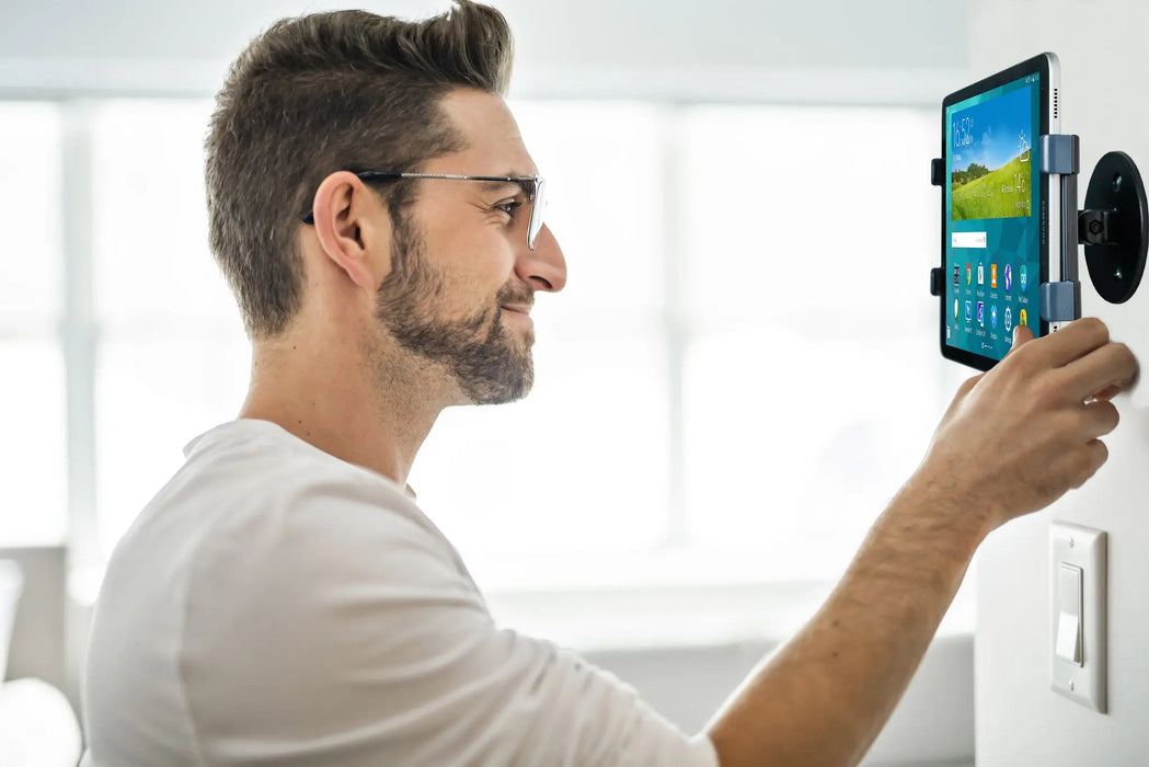 Quick-Connect Wall and Desk Mounting Kit for Tablets CTA DIGITAL