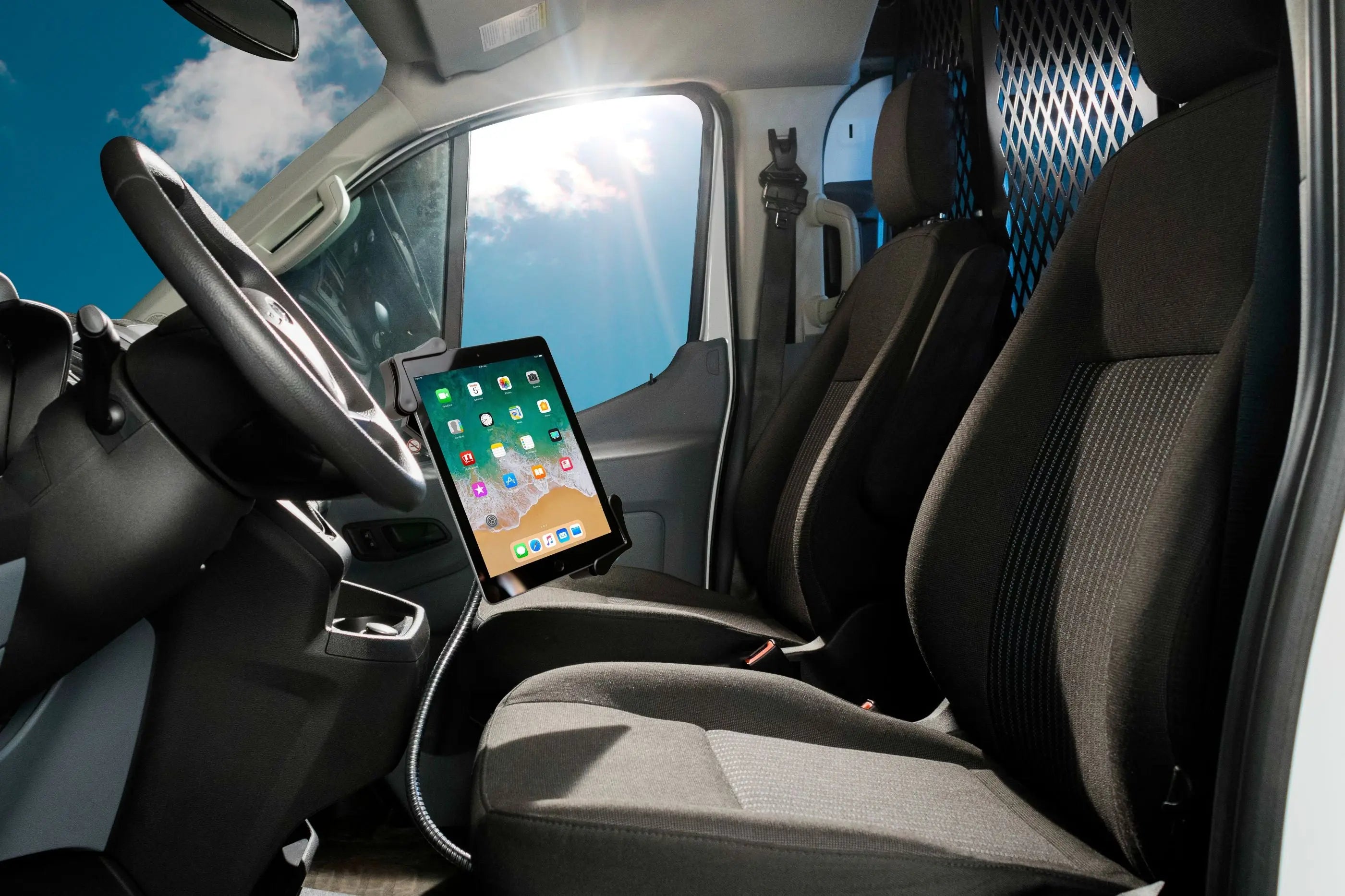 Gooseneck Car Mount