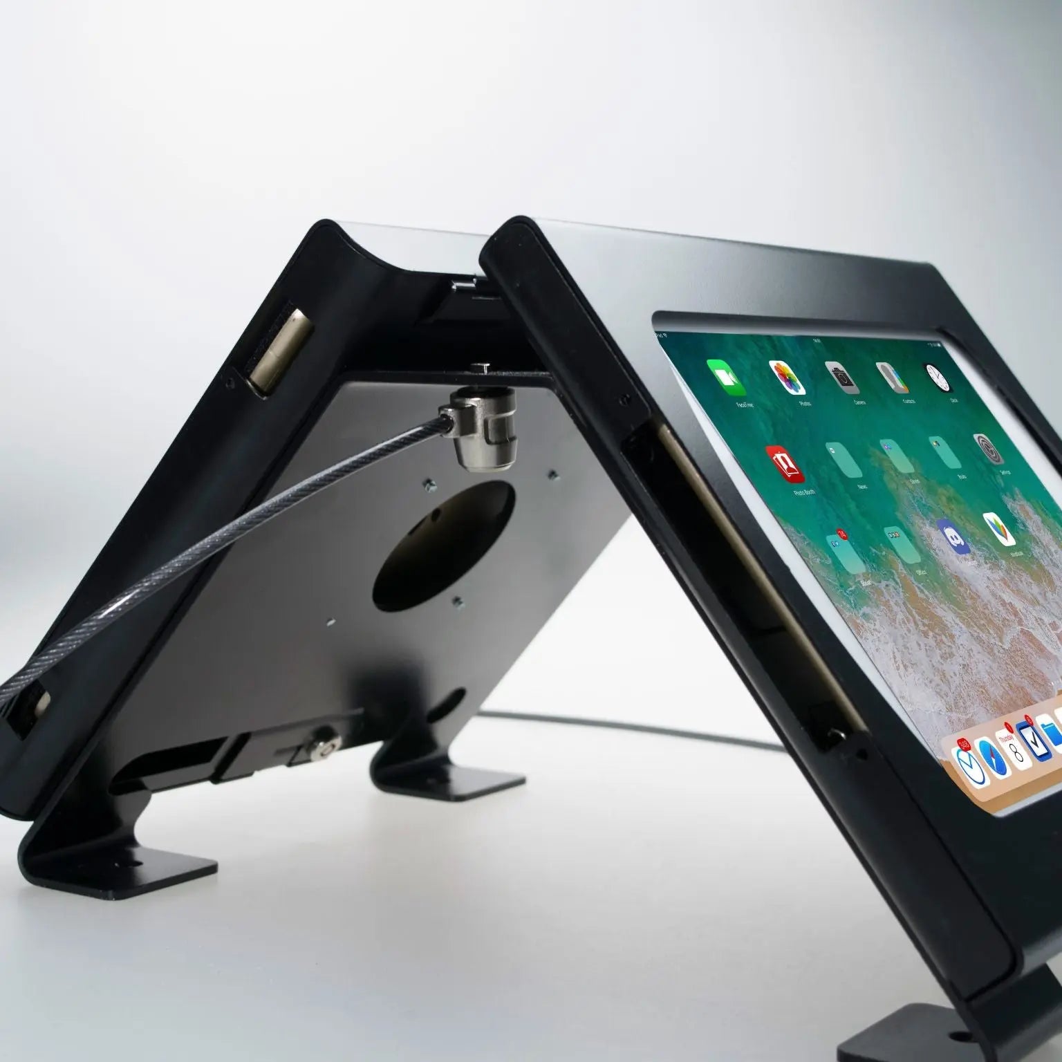 Lockpoint: Dual Tablet Kiosk Station