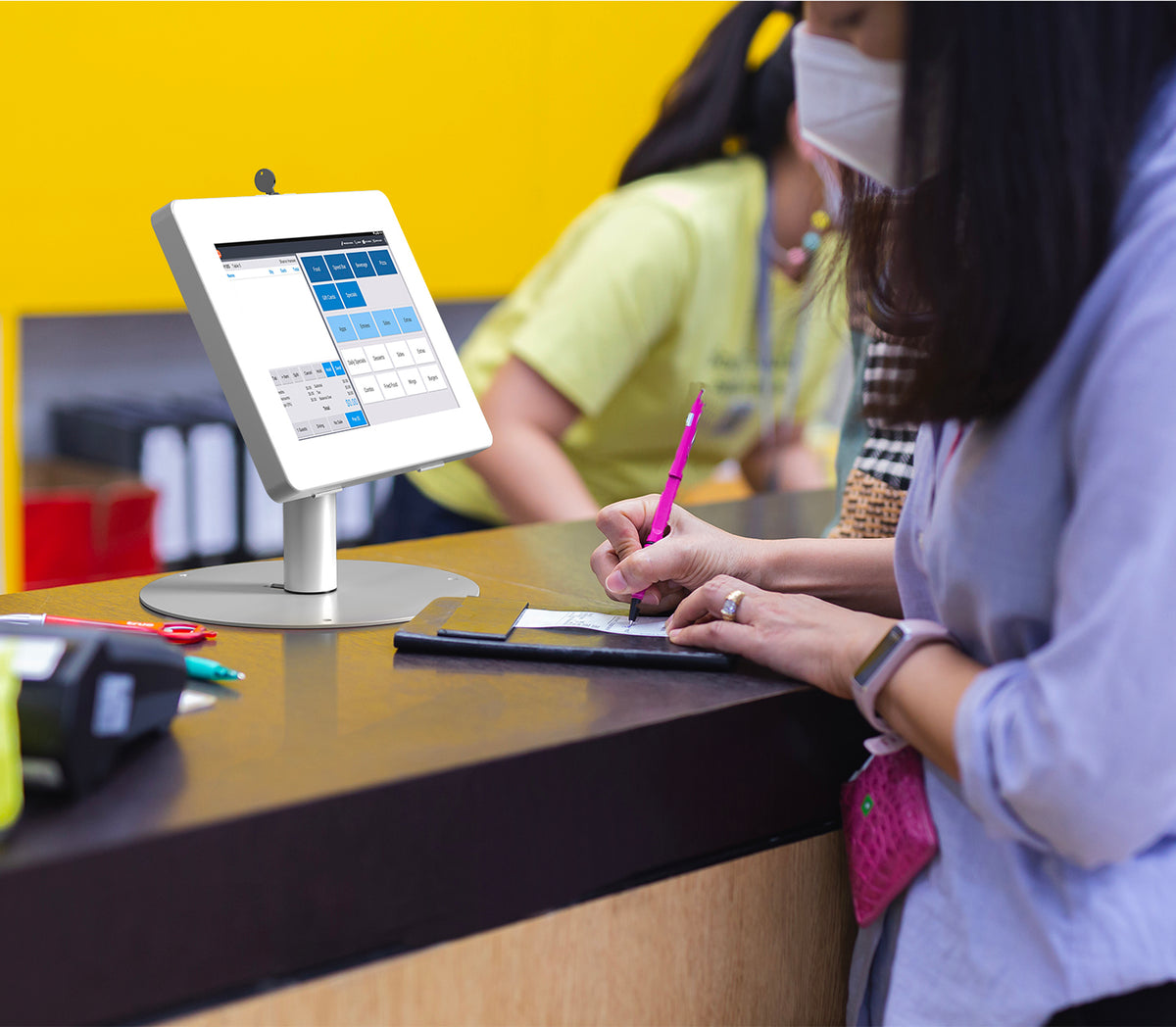 Hyperflex Universal Security Kiosk for Medium Tablets